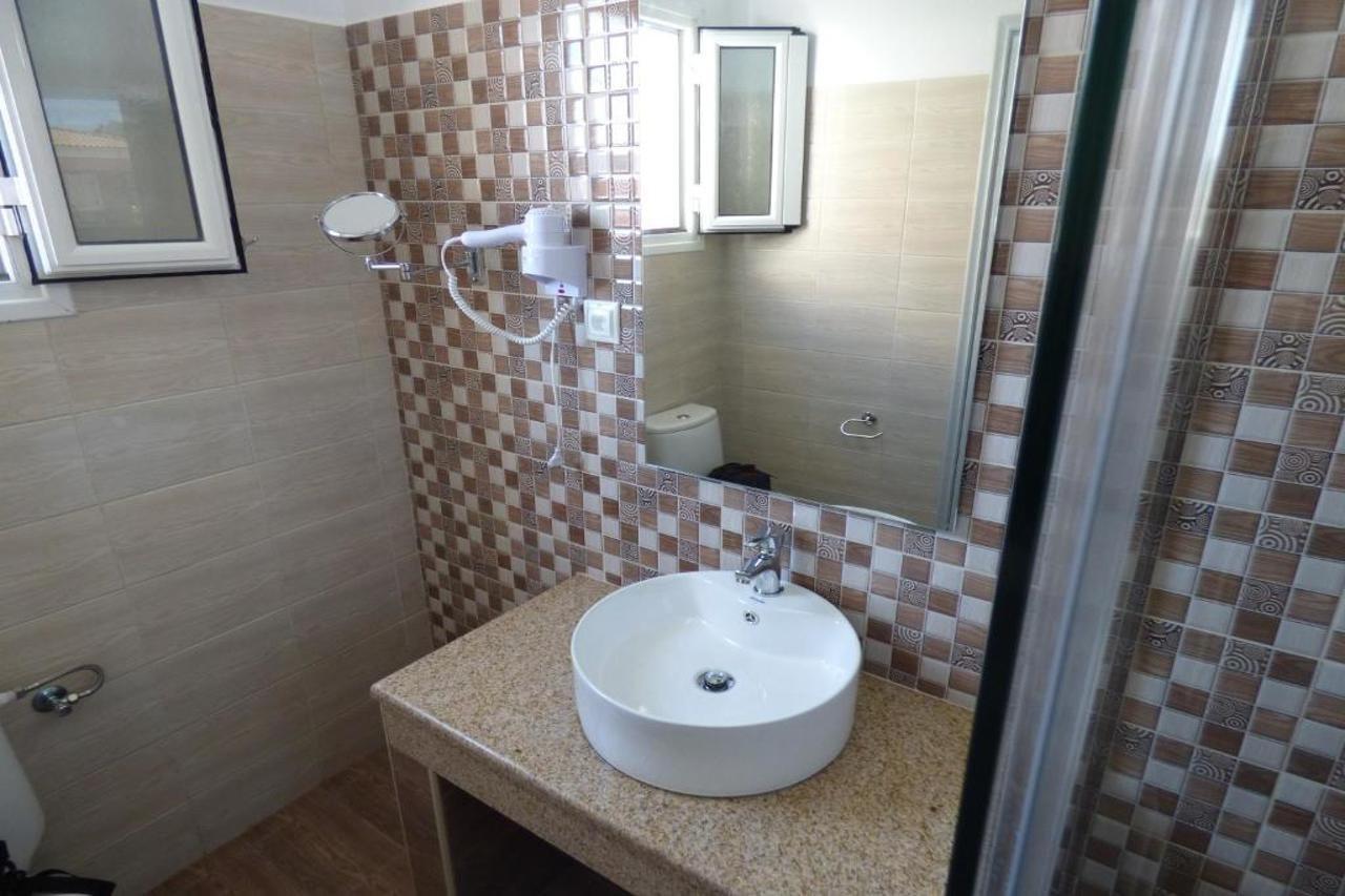 Paradiso Apartments イプソス エクステリア 写真